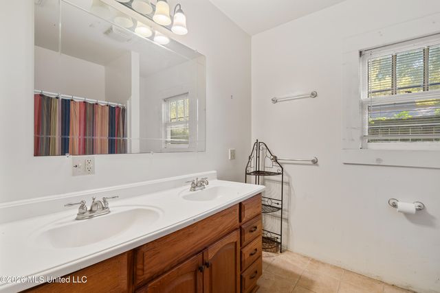 1205 Adeline Street, Hattiesburg, MS 39401