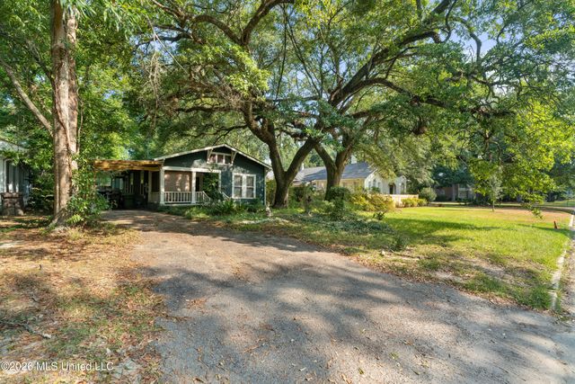 1205 Adeline Street, Hattiesburg, MS 39401
