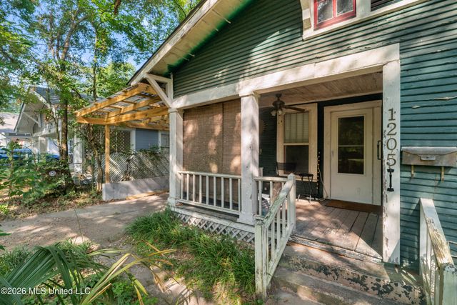 1205 Adeline Street, Hattiesburg, MS 39401