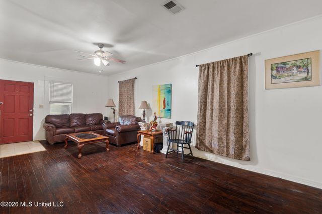 1205 Adeline Street, Hattiesburg, MS 39401