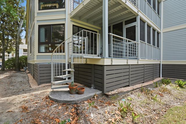 207 Little Oak Island Drive, Folly Beach, SC 29439