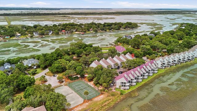 207 Little Oak Island Drive, Folly Beach, SC 29439