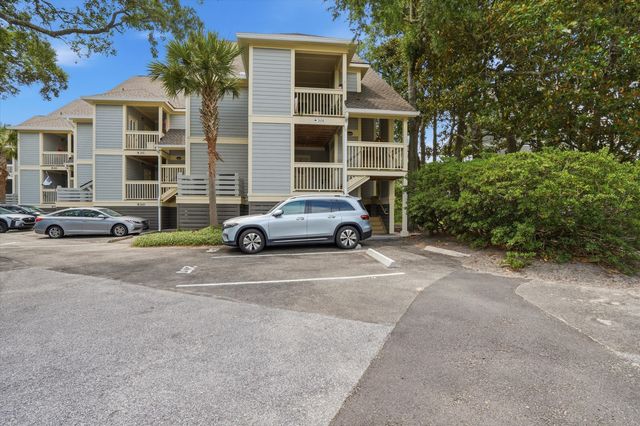 207 Little Oak Island Drive, Folly Beach, SC 29439
