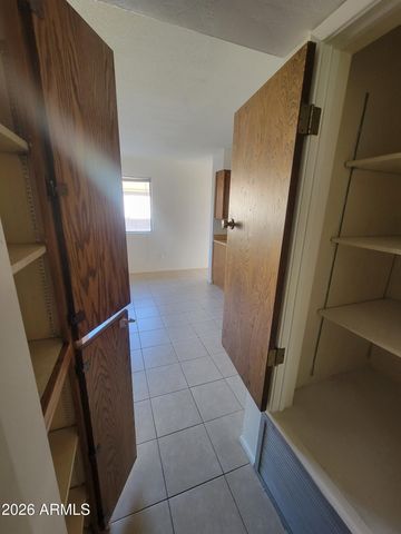 913 E FOUNTAIN Street, Mesa, AZ 85203
