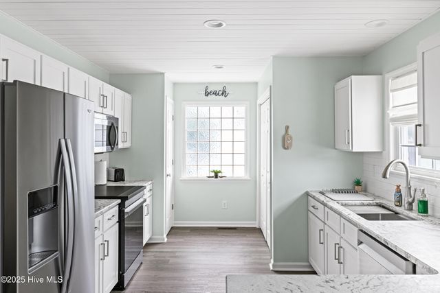 117 NE 52nd Street, Oak Island, NC 28465