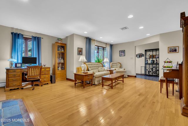 49 Highbridge Road, New Egypt, NJ 08533