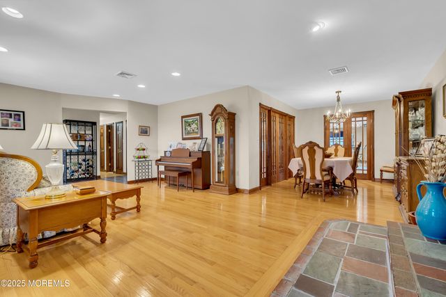 49 Highbridge Road, New Egypt, NJ 08533