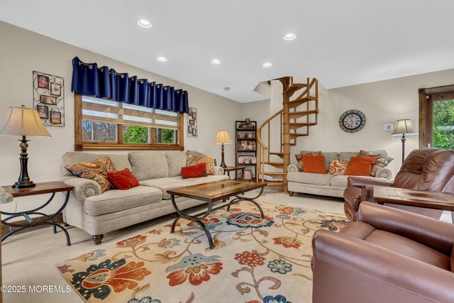 49 Highbridge Road, New Egypt, NJ 08533