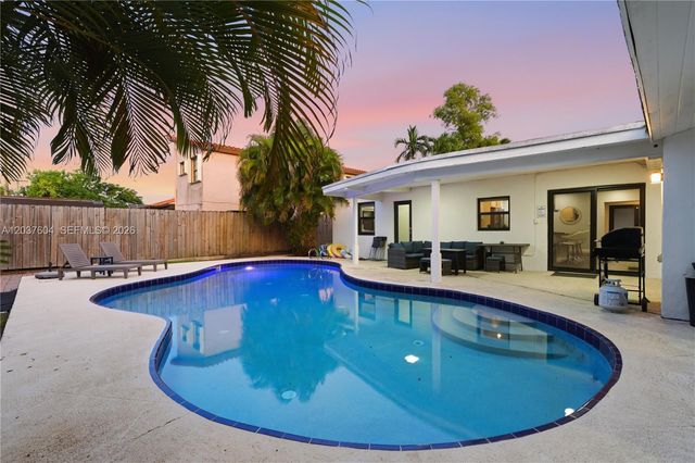 7395 SW 39th St, Miami, FL 33155