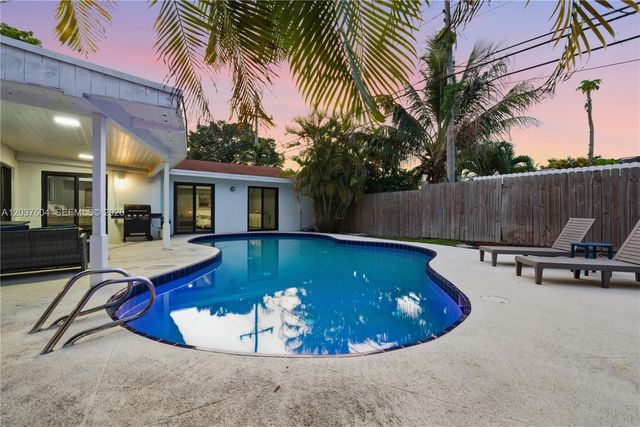 7395 SW 39th St, Miami, FL 33155