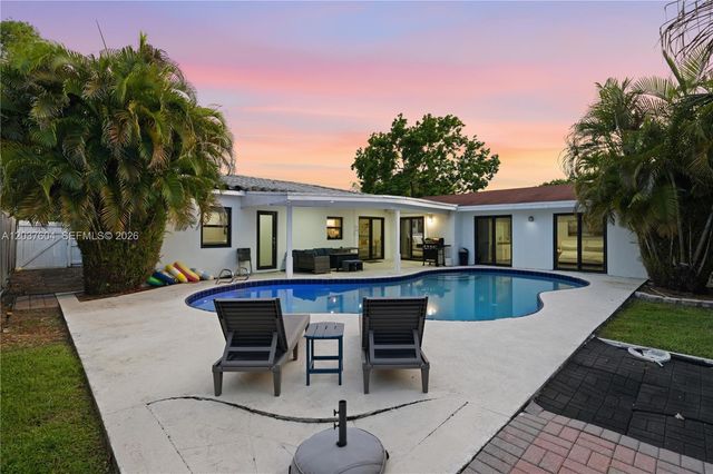 7395 SW 39th St, Miami, FL 33155