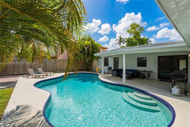 7395 SW 39th St, Miami, FL 33155