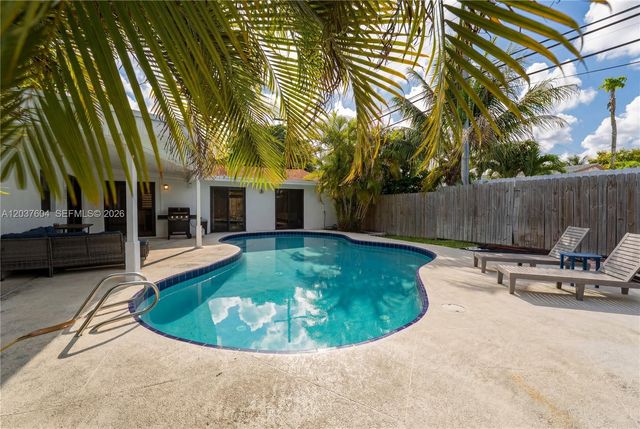 7395 SW 39th St, Miami, FL 33155