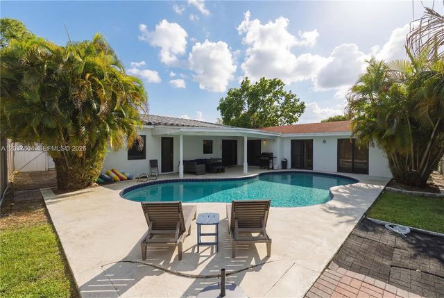 7395 SW 39th St, Miami, FL 33155
