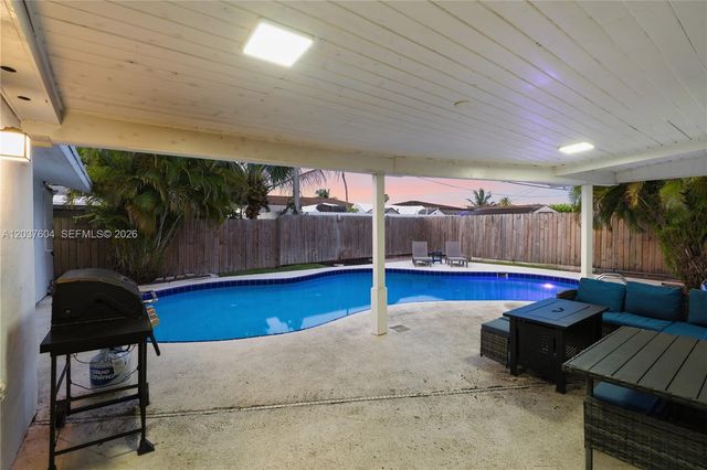 7395 SW 39th St, Miami, FL 33155