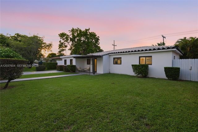 7395 SW 39th St, Miami, FL 33155