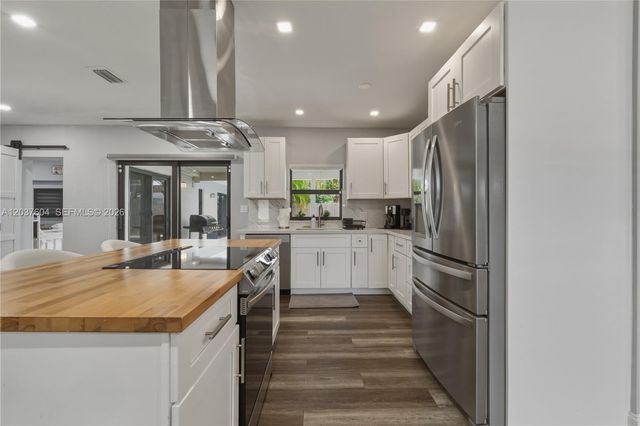 7395 SW 39th St, Miami, FL 33155