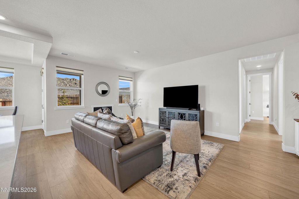 Image 5 of property listing at 7774 Enclave Key Road, Reno, NV 89506