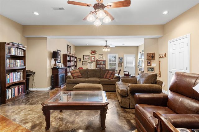 3323 Savannah Drive, Harrison, AR 72601