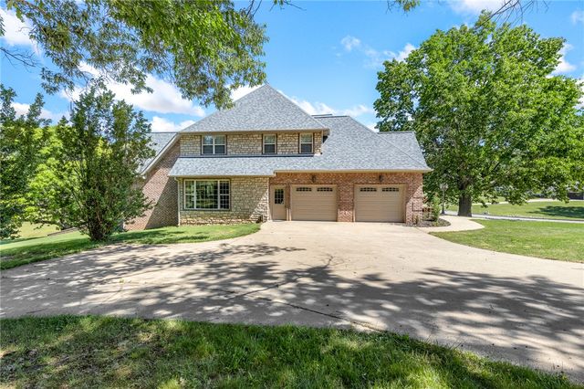 3323 Savannah Drive, Harrison, AR 72601
