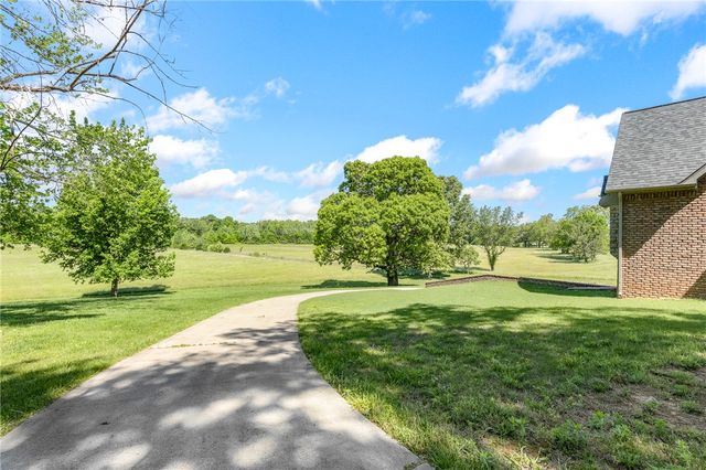 3323 Savannah Drive, Harrison, AR 72601