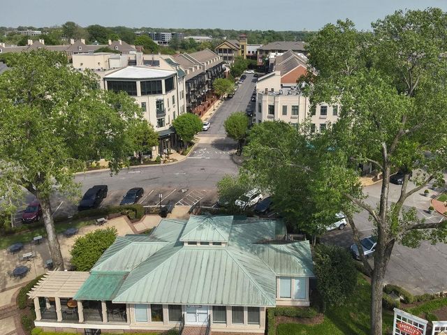 137 HARBOR POINT LN, Memphis, TN 38103