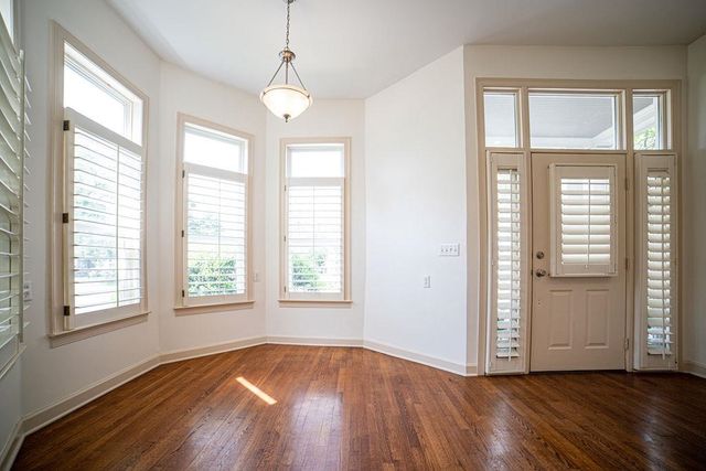 137 HARBOR POINT LN, Memphis, TN 38103