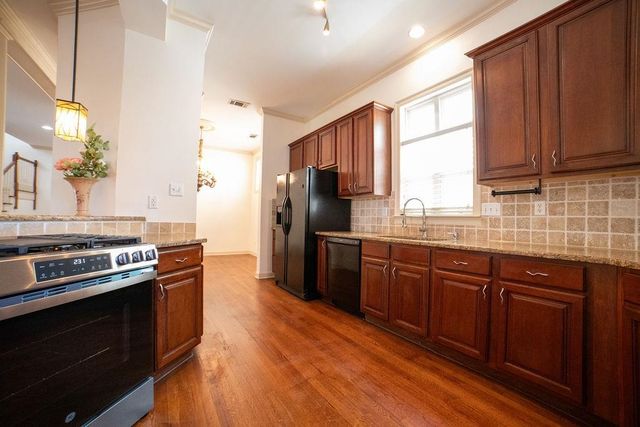 137 HARBOR POINT LN, Memphis, TN 38103