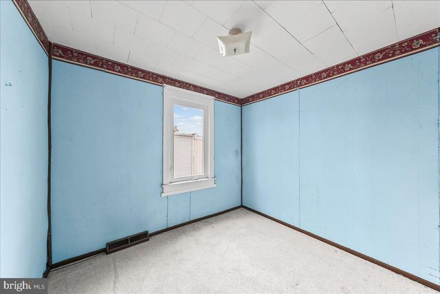 207 BARTRAM, Essington, PA 19029