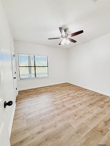 14245 Billy Decoteau Rd, St Amant, LA 70774