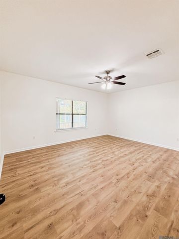 14245 Billy Decoteau Rd, St Amant, LA 70774