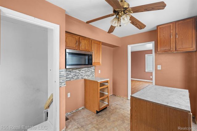 25280 Dale Street, Roseville, MI 48066