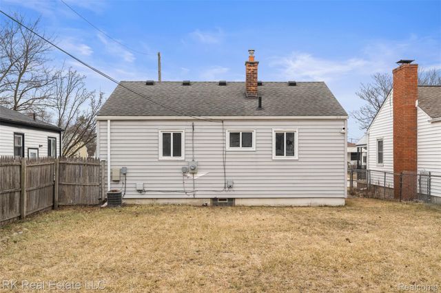 25280 Dale Street, Roseville, MI 48066