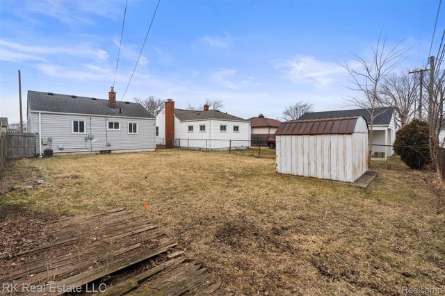 25280 Dale Street, Roseville, MI 48066