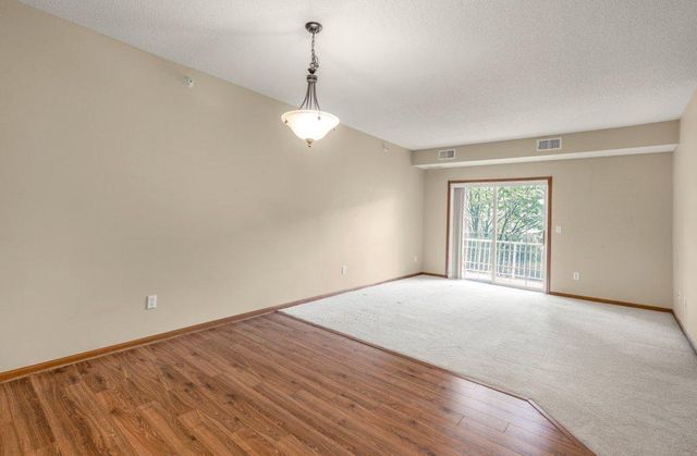 114200 Hundertmark 110, Chaska, MN 55318