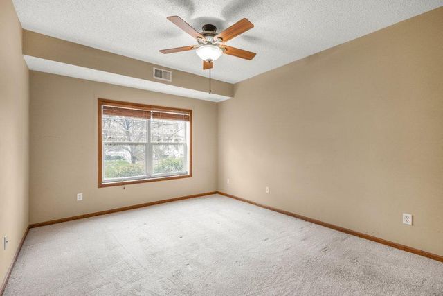 114200 Hundertmark 110, Chaska, MN 55318