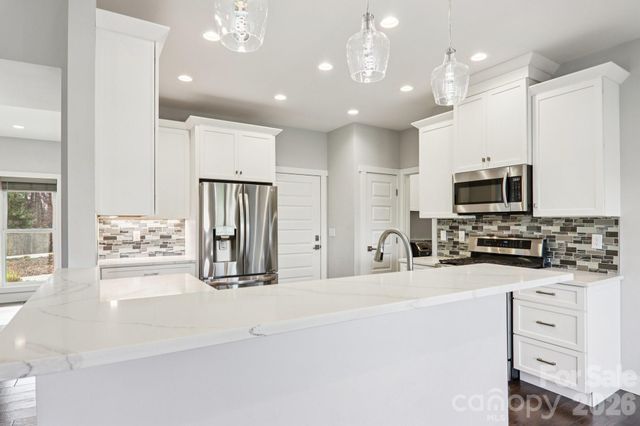 98 Hamilton Woods Lane, Etowah, NC 28729