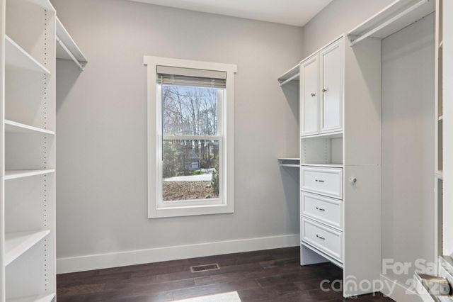 98 Hamilton Woods Lane, Etowah, NC 28729