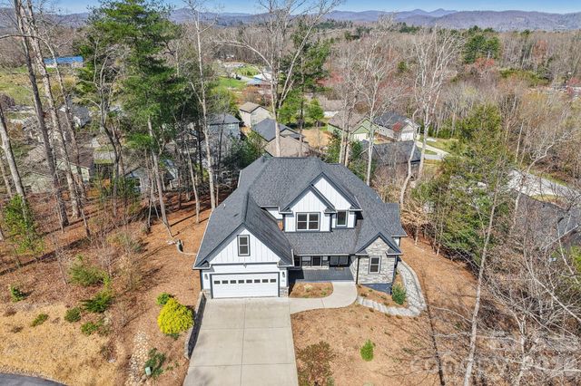 98 Hamilton Woods Lane, Etowah, NC 28729