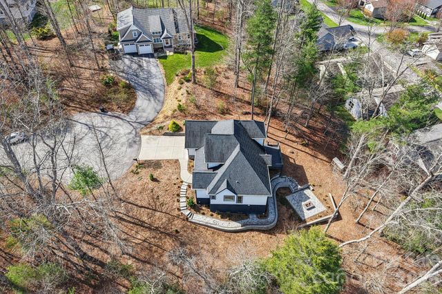 98 Hamilton Woods Lane, Etowah, NC 28729
