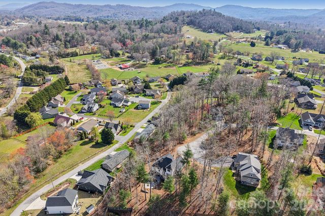 98 Hamilton Woods Lane, Etowah, NC 28729