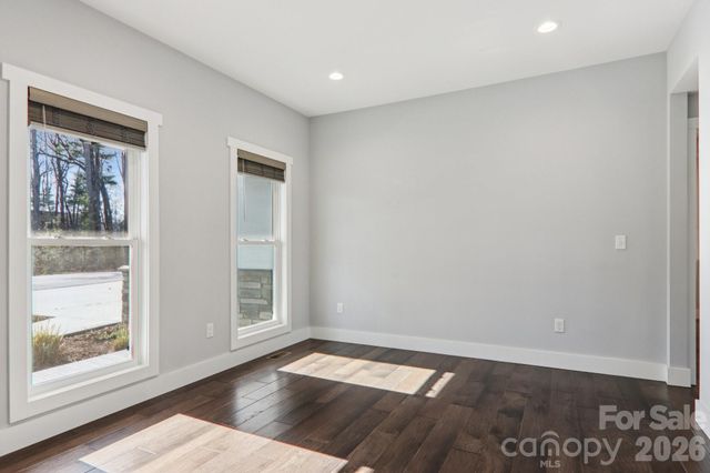 98 Hamilton Woods Lane, Etowah, NC 28729