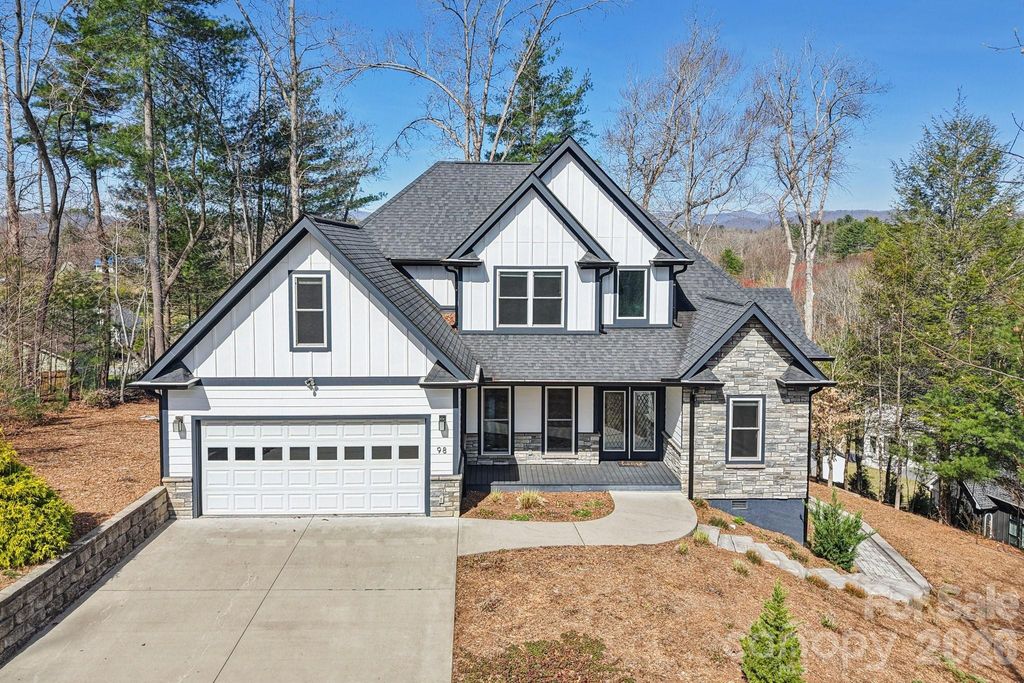 98 Hamilton Woods Lane, Etowah, NC 28729
