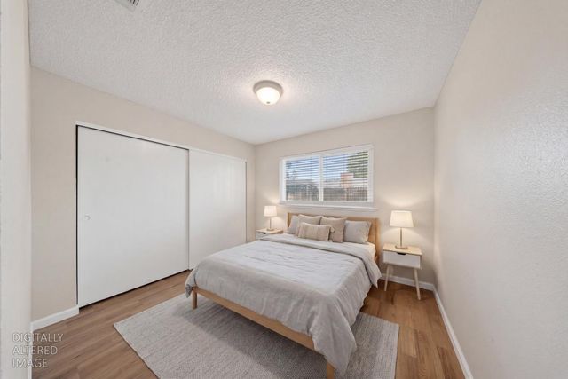 7263 Hayward Dr, Sacramento, CA 95828