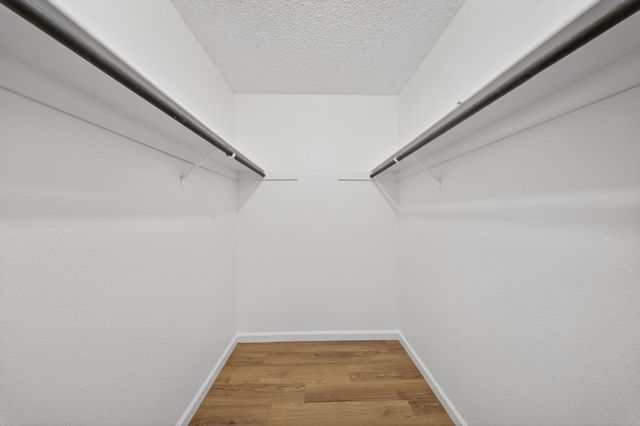 7263 Hayward Dr, Sacramento, CA 95828