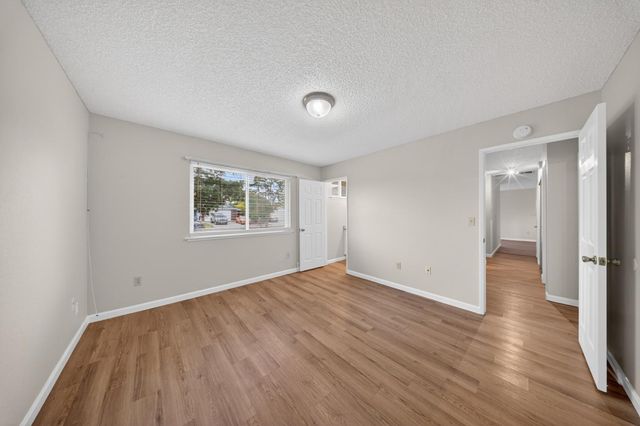 7263 Hayward Dr, Sacramento, CA 95828