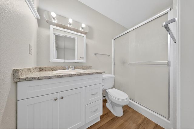 7263 Hayward Dr, Sacramento, CA 95828