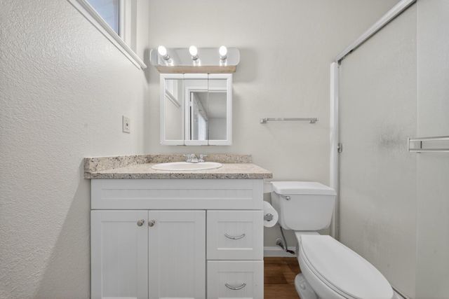 7263 Hayward Dr, Sacramento, CA 95828