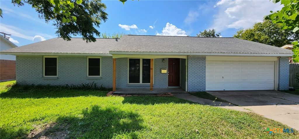 531 Westwood Drive, Port Lavaca, TX 77979