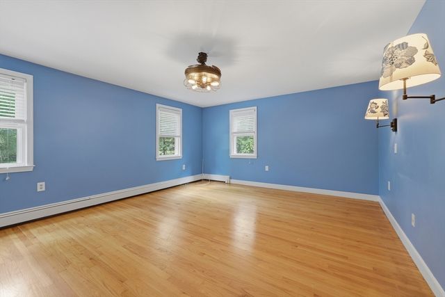 26 Kathleen Dr, Andover, MA 01810
